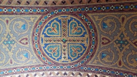 Topola Oplenacin upeita mosaiikkeja.